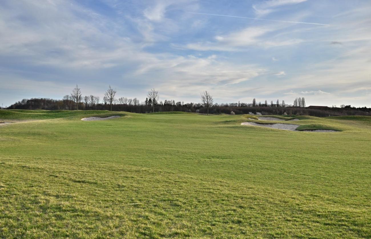 Apartments By Prague City Golf Exterior foto